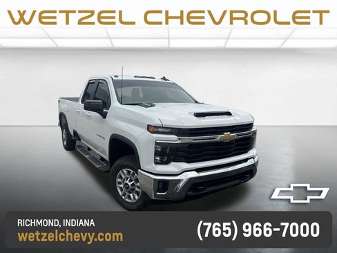 Used 2024 Chevrolet Silverado 2500 LT w/ Convenience Package AWD/4WD image 12