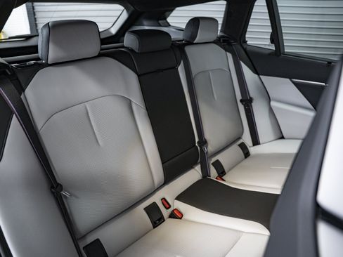 Used 2026 BMW M5 Touring w/ Executive Package AWD/4WD image 32