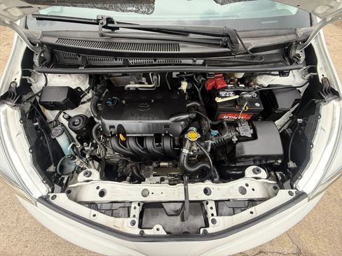 Used 2012 Toyota Yaris LE FWD image 33