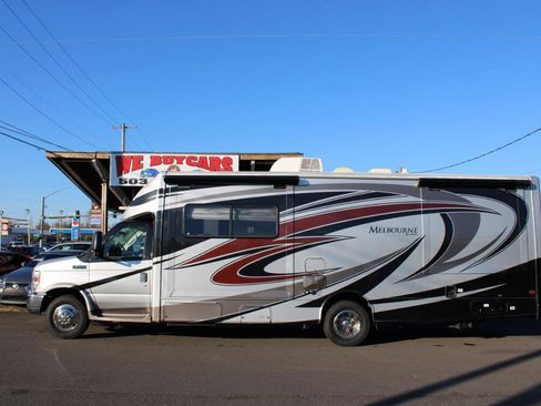 Used 2013 Ford E-450 and Econoline 450 Super Duty w/ Motorhome Prep Pkg image 2