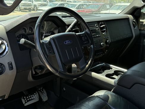 Used 2012 Ford F250 Lariat w/ Lariat Interior Pkg AWD/4WD image 10
