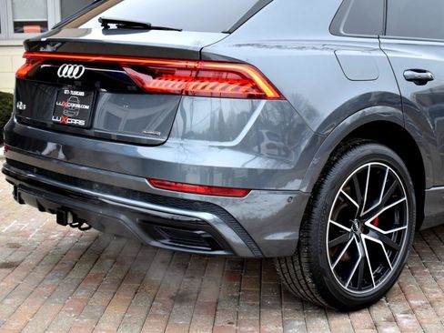 Used 2019 Audi Q8 Prestige w/ Luxury Package image 11