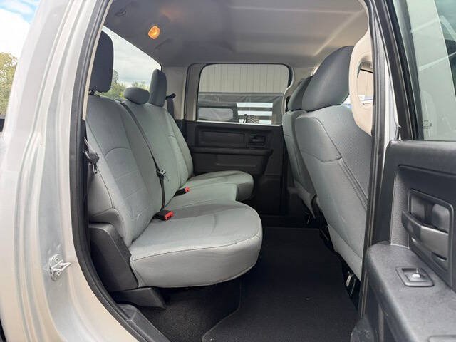 Used 2015 RAM 2500 Tradesman w/ Chrome Appearance Group AWD/4WD image 24