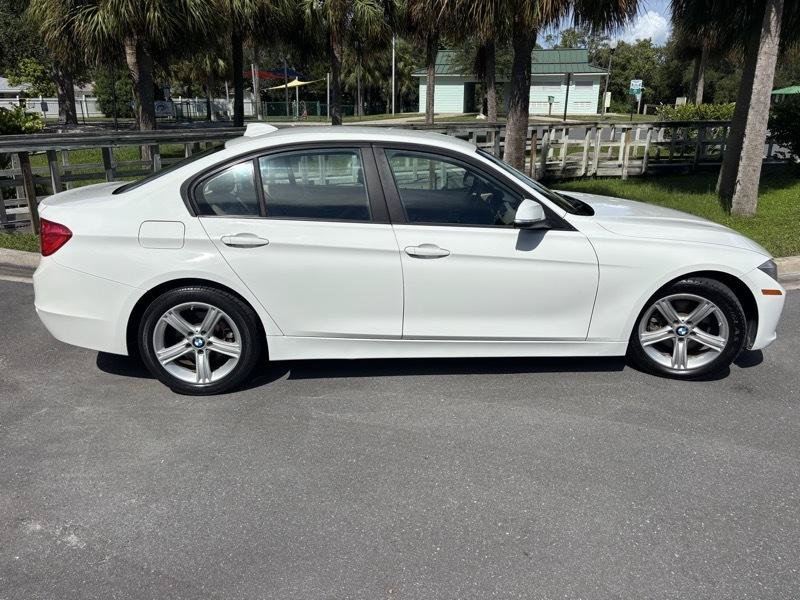 Used 2015 BMW 320i Sedan RWD image 2