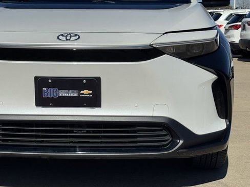 Used 2025 Toyota bZ4X FWD w/ Weather Package image 9
