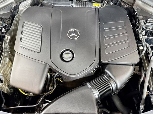 Certified 2025 Mercedes-Benz GLC 300 image 28