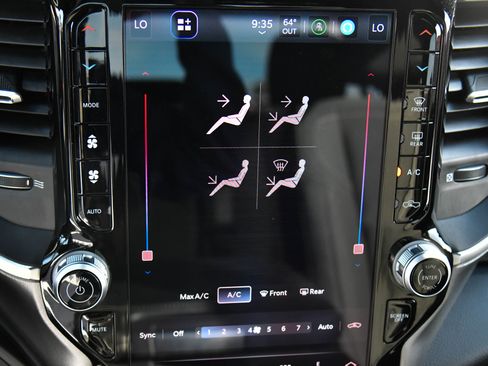 Used 2025 RAM 2500 Big Horn image 24