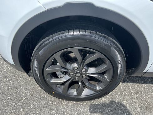 Used 2019 Land Rover Discovery Sport HSE AWD/4WD image 14