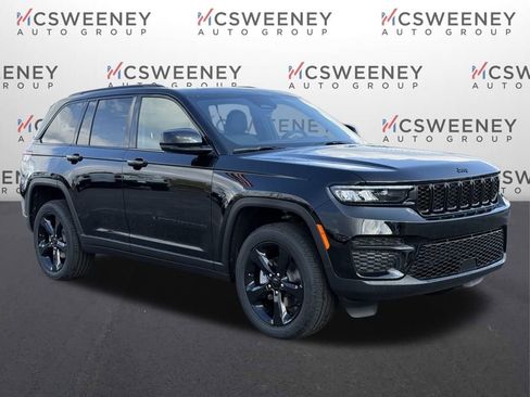 New 2025 Jeep Grand Cherokee Altitude image 7