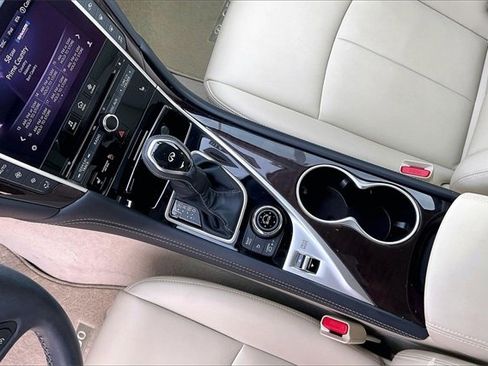 Used 2018 INFINITI Q50 Luxe w/ Essential Package (3.0T Luxe) image 13