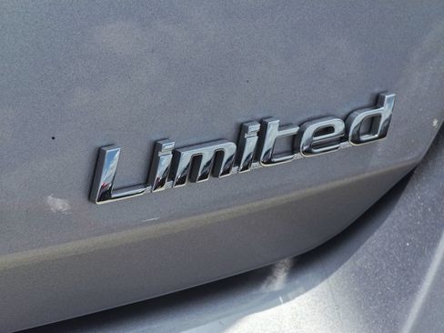 Used 2023 Hyundai Elantra Limited FWD image 11