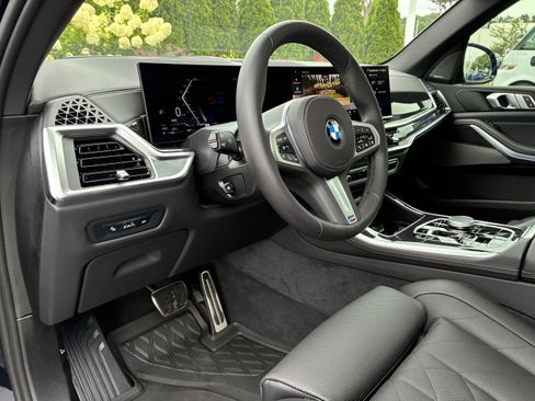 Used 2026 BMW X5 xDrive40i w/ M Sport Package AWD/4WD image 24