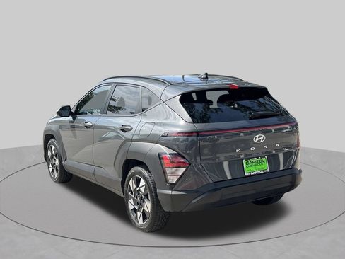 Used 2025 Hyundai Kona SEL FWD image 3
