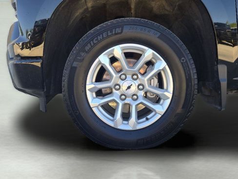 Used 2025 Chevrolet Silverado 1500 RST AWD/4WD image 11