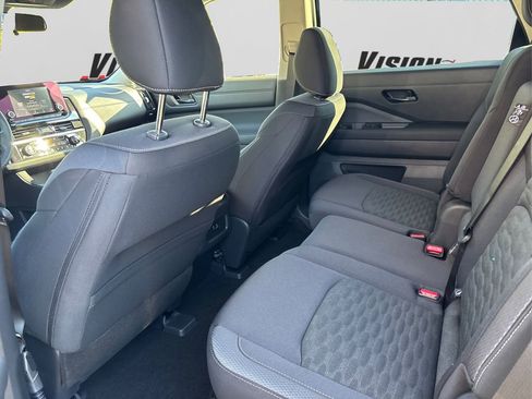 New 2025 Nissan Pathfinder SV image 10