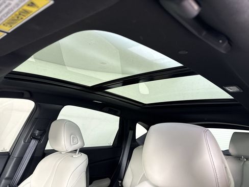 Certified 2025 Acura RDX SH-AWD image 18
