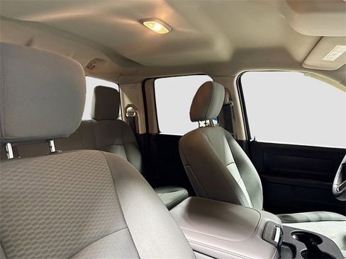 Used 2017 RAM 1500 Express image 23