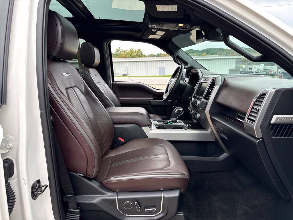 Used 2015 Ford F150 Platinum w/ Equipment Group 701A Luxury AWD/4WD image 45