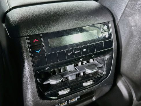 Used 2023 Jeep Grand Cherokee L Laredo AWD/4WD image 31