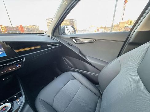 New 2025 Kia Niro EX w/ EX Cold Weather Package image 12