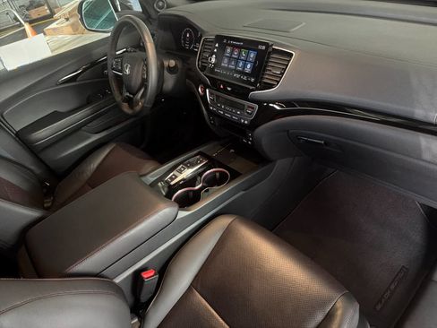 Used 2024 Honda Ridgeline Black Edition image 15