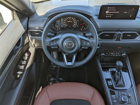 Used 2025 MAZDA CX-5 Carbon Edition image 13