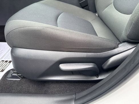 Certified 2025 Toyota RAV4 LE image 30