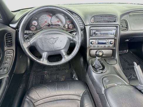 Used 2001 Chevrolet Corvette Convertible w/ Preferred Equipment Group2 image 20