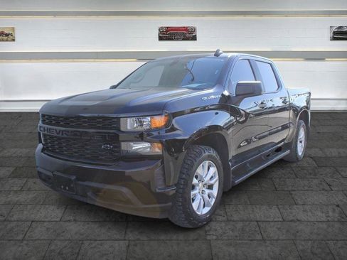 Used 2021 Chevrolet Silverado 1500 Custom image 3