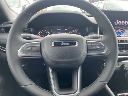 New 2026 Jeep Compass Latitude AWD/4WD image 25