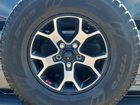 Used 2018 Jeep Wrangler Unlimited Rubicon w/ Dual Top Group AWD/4WD image 30