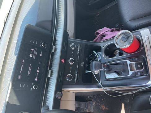 Used 2022 Kia Carnival LX image 15