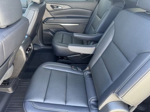 New 2026 Chevrolet Traverse LT w/ Midnight/Sport Edition AWD/4WD image 15