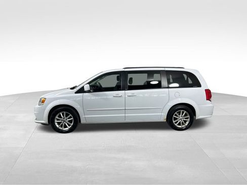 Used 2014 Dodge Grand Caravan SXT image 3
