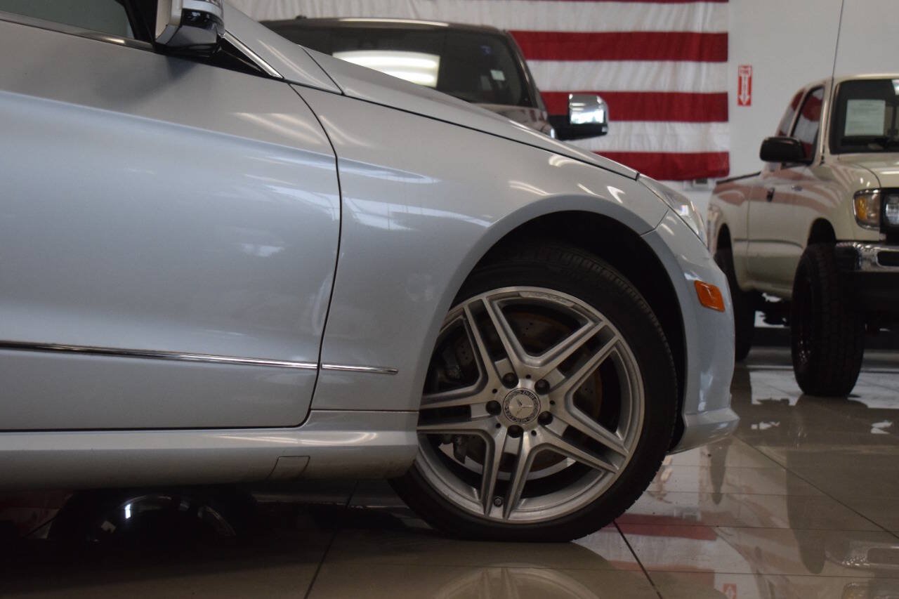 Used 2011 Mercedes-Benz E 550 Coupe image 21