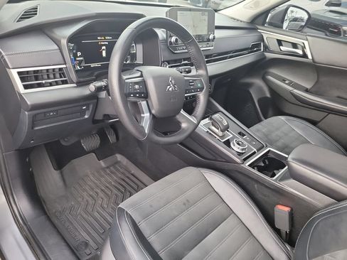 Used 2024 Mitsubishi Outlander SE FWD image 19
