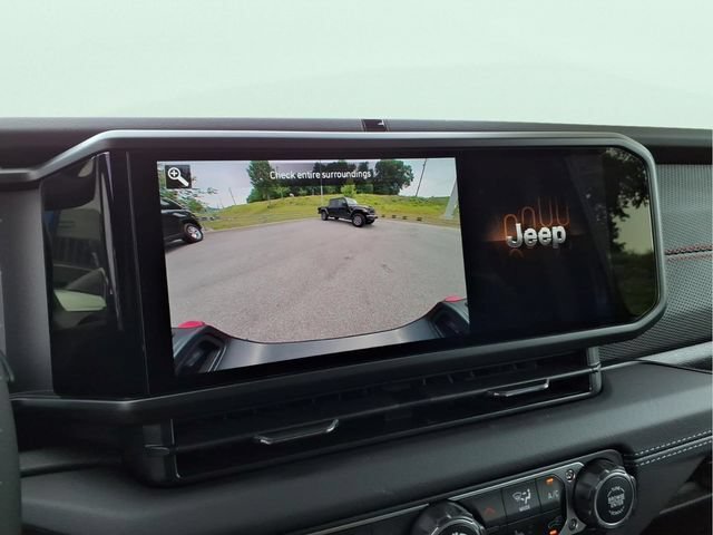 New 2026 Jeep Gladiator Rubicon w/ Steel Power Dome Hood Package AWD/4WD image 24