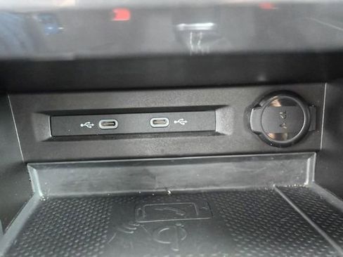 Used 2023 Volkswagen Tiguan SE R-Line FWD image 23