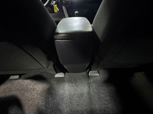 Used 2013 Toyota RAV4 XLE image 32