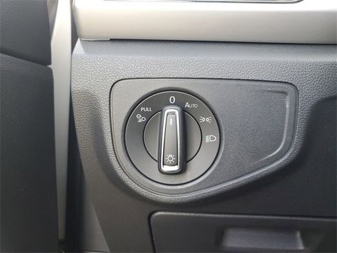 Certified 2023 Volkswagen Atlas SE w/ Panoramic Sunroof Package image 29