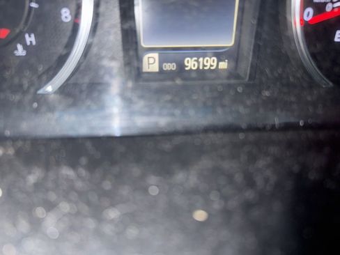 Used 2017 Toyota Camry SE image 22