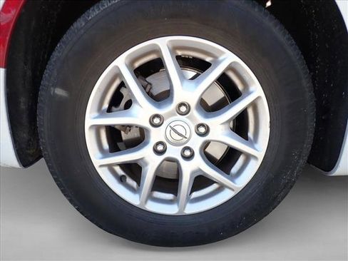 Used 2024 Chrysler Pacifica Touring-L FWD image 6