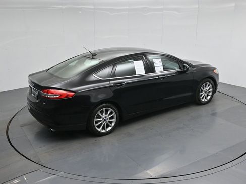 Certified 2017 Ford Fusion SE image 40