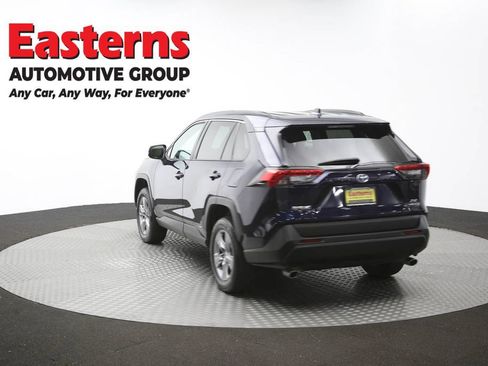 Used 2022 Toyota RAV4 XLE AWD/4WD image 40