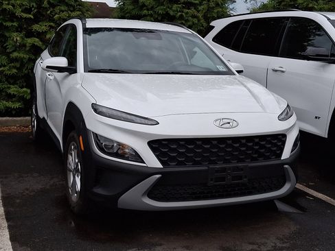 Certified 2023 Hyundai Kona SEL w/ Cargo Package AWD/4WD image 5