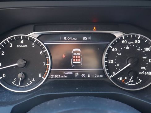 Used 2025 Nissan Pathfinder S FWD image 10