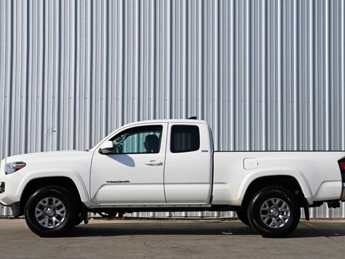 Used 2019 Toyota Tacoma SR5 image 8