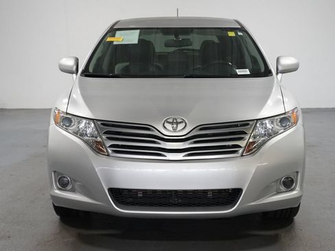 Used 2010 Toyota Venza FWD image 2