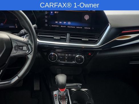 Certified 2024 Chevrolet Trax RS w/ Sunroof Package FWD image 28