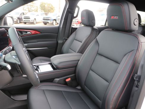 New 2026 Chevrolet Traverse Z71 w/ Enhanced Driving Package image 14